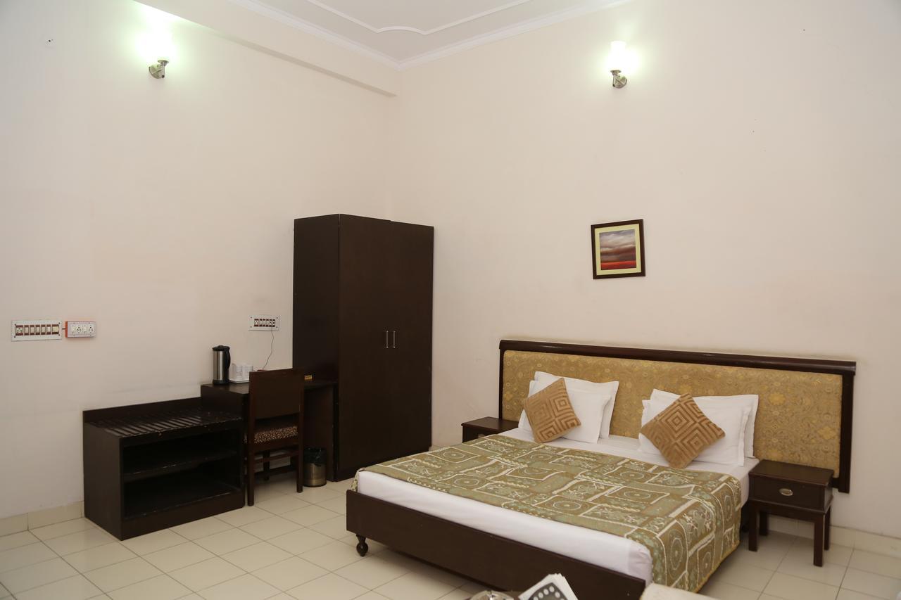 Gulmohar Sariska Resort Bairat Exterior foto