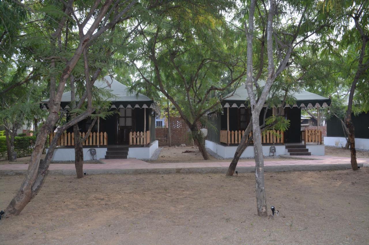 Gulmohar Sariska Resort Bairat Exterior foto